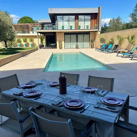 Villa Provencal With Garden & Pool Uzès