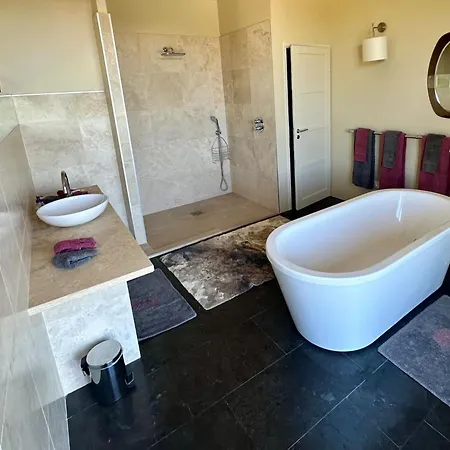 Villa Provencal With Garden & Pool *