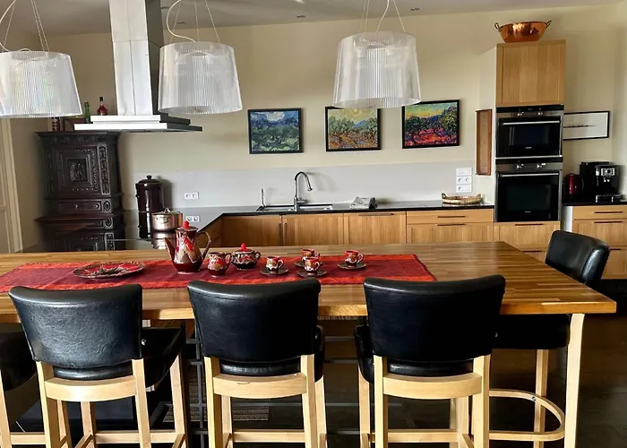 Provencal With Garden & Pool